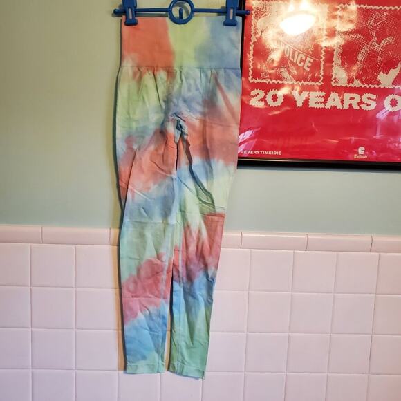Pchee Bum Pastel Tie Dye Scrunch Athletic Leggings Size Small Pink Green Blue - Picture 2 of 7